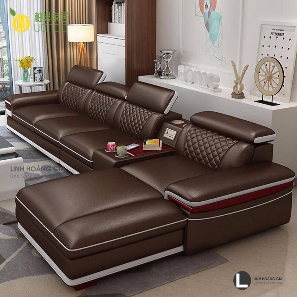 Hãy khám phá hình ảnh chiếc sofa phòng khách Linh Hoàng Gia với thiết kế tuyệt đẹp và sang trọng. Được chế tác tỉ mỉ từ những người thợ lành nghề, chiếc sofa này sẽ trở thành nét duyên dáng cho căn phòng của bạn.