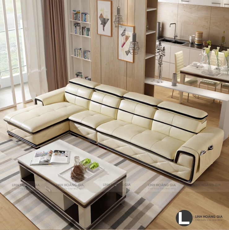 Đến với nội thất Linh Hoàng Gia, bạn sẽ thấy ngay chiếc sofa phòng khách lớn đầy ấn tượng. Kết hợp giữa chất liệu vải cao cấp và thiết kế tinh tế, chiếc sofa này là điểm nhấn cho phòng khách của bạn. Bạn có thể xem hình ảnh để cảm nhận sự đẳng cấp của nội thất Linh Hoàng Gia.